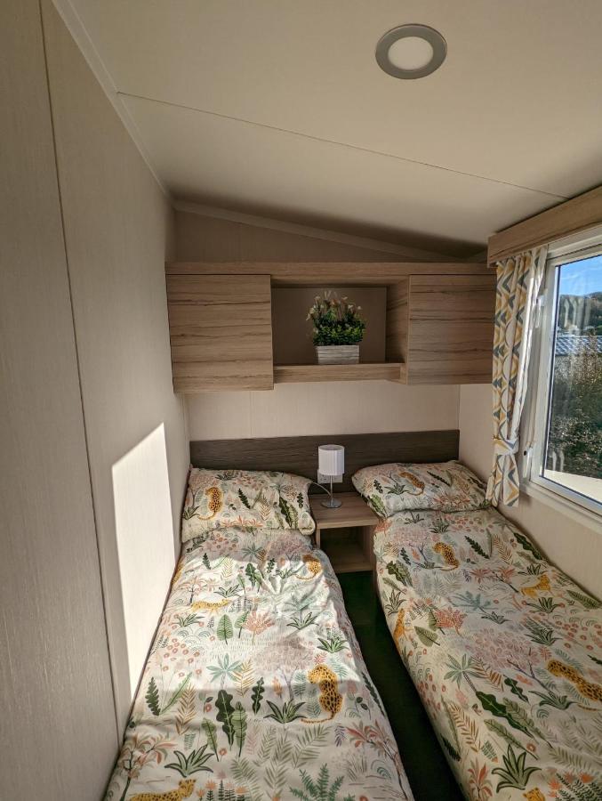 Sleeps 6 Modern And Bright Caravan Littlesea Haven Weymouth Hotel Exterior photo