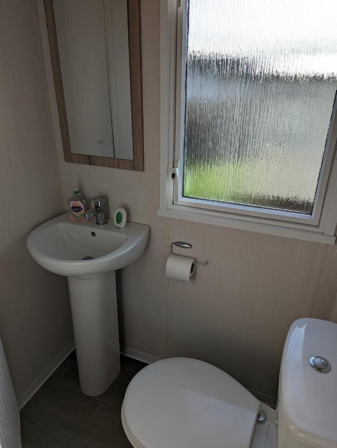 Sleeps 6 Modern And Bright Caravan Littlesea Haven Weymouth Hotel Exterior photo